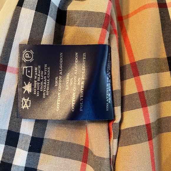 BURBERRY Vintage Raincoat w/Hood - Picture 12 of 16